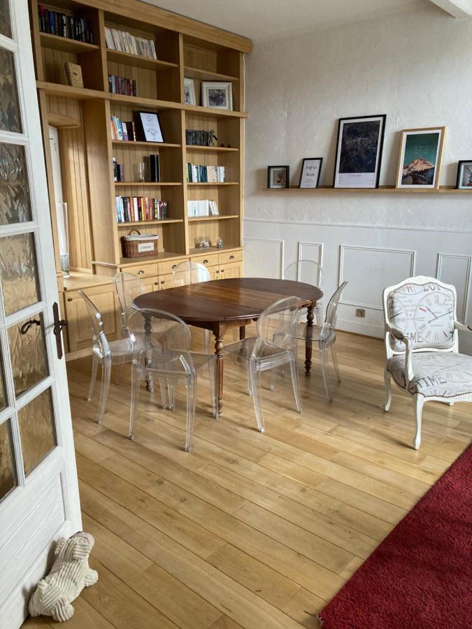 Вилла Belle Maison De Famille Usson-en-Forez Экстерьер фото